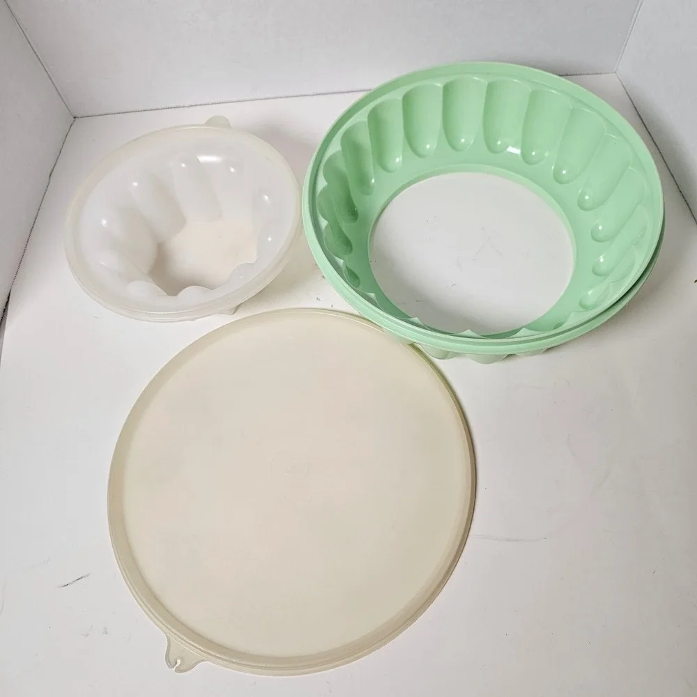 MCM Vintage Tupperware Jel-N-Serve Jello Mold‎ Mint Green 3 Piece Set 1201 1202